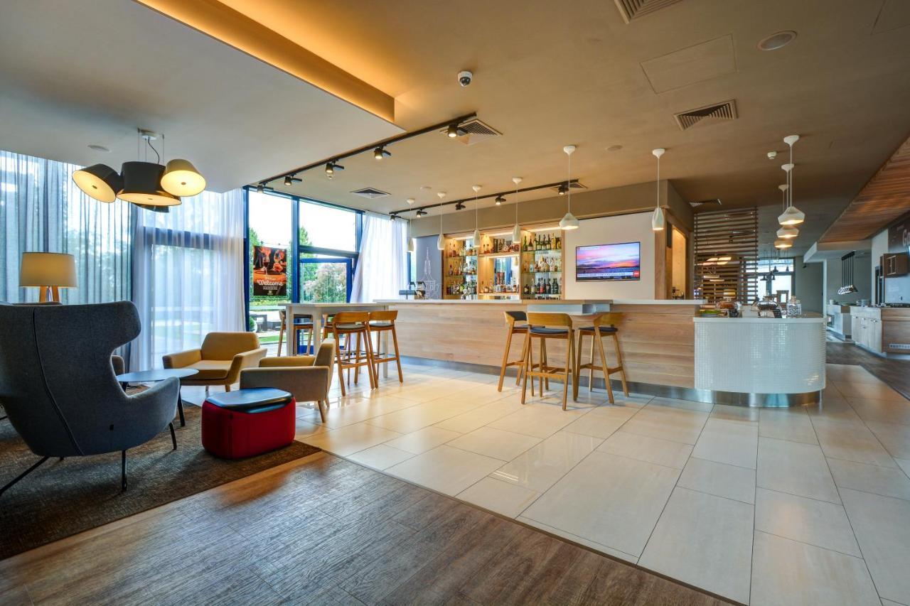 Hotel Airport By Ihg Praha